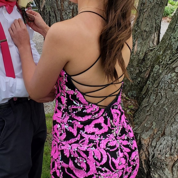Prom dress - Picture 3 of 4